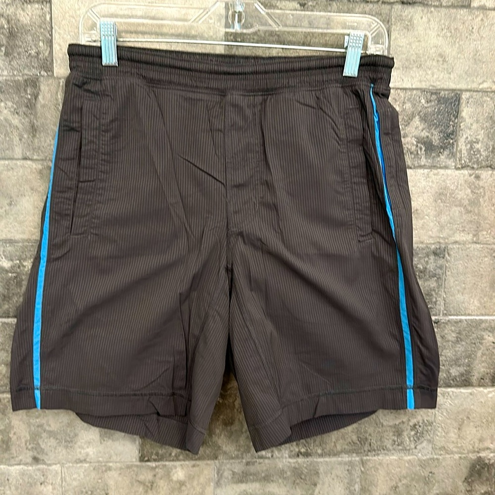 Lululemon Men’s Pacebreaker 9” Lined Shorts Black with Blue Stripe